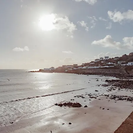 The Bay Ξενοδοχείο